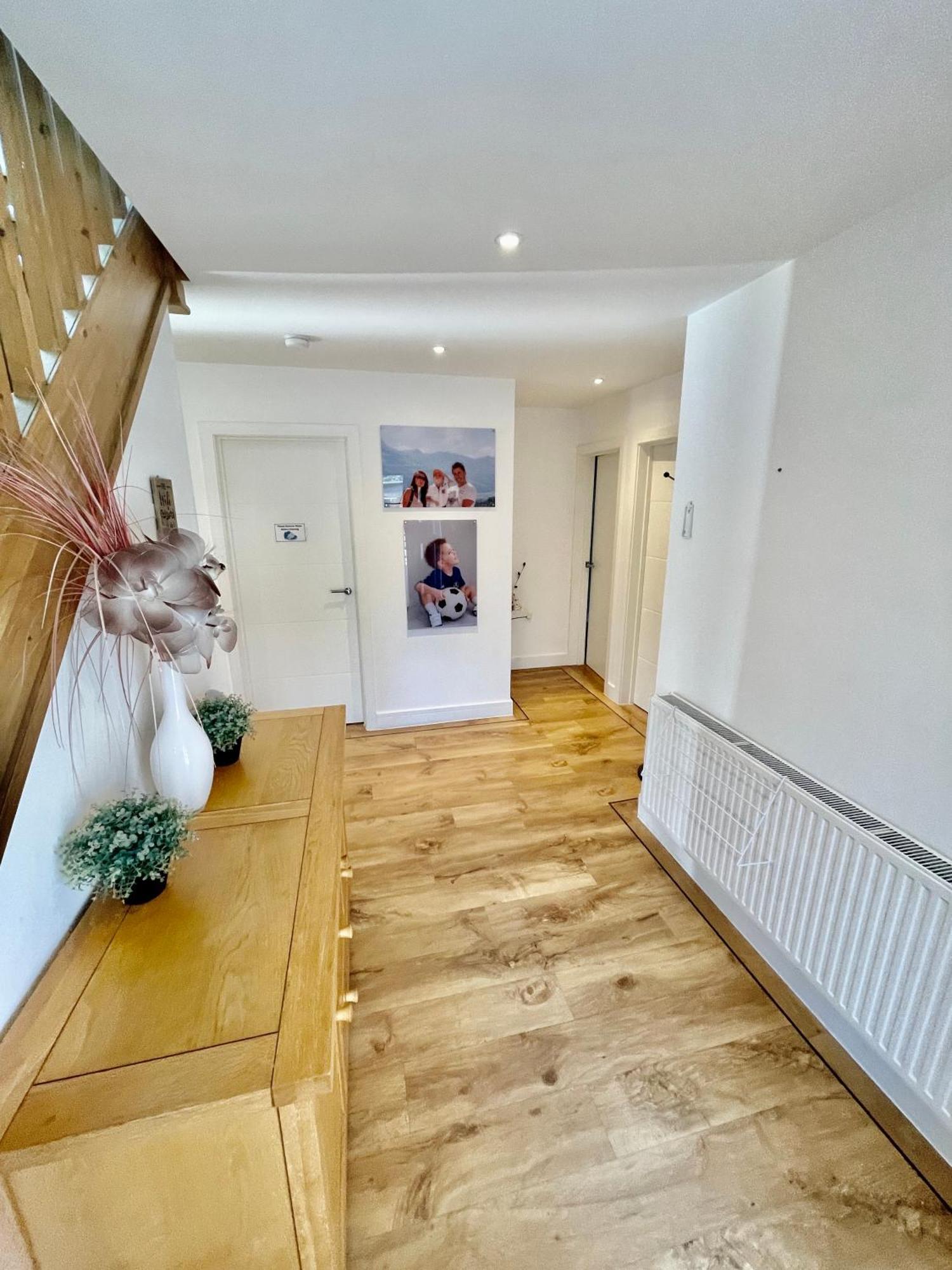 Four Corners Holiday Home Hot Tub & Sauna Ferndown Exterior photo