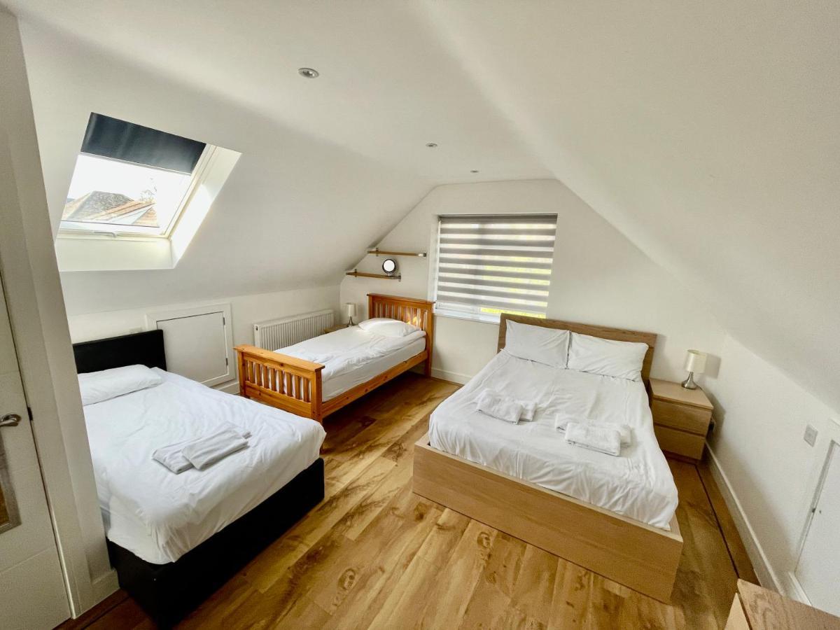Four Corners Holiday Home Hot Tub & Sauna Ferndown Exterior photo